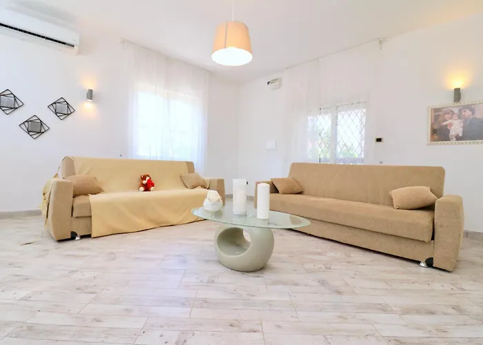 Paradisea Villa *